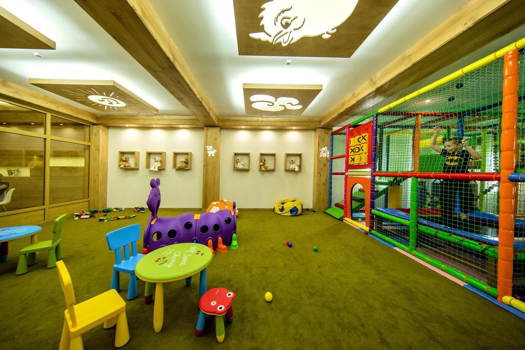 Grand Stasinda Bal Sylwestrowy Animacje Impreza Integracyjna Dwa Posilki Bogaty Bufet Baseny Kregielnia Grota Sauny Squash Silownia Place Zabaw Widoki 1000Mnpm Буковина-Татшаньска Экстерьер фото