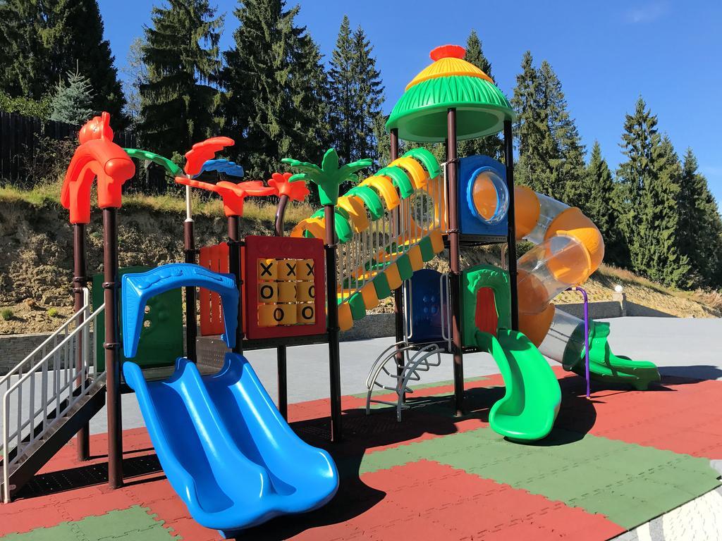 Grand Stasinda Bal Sylwestrowy Animacje Impreza Integracyjna Dwa Posilki Bogaty Bufet Baseny Kregielnia Grota Sauny Squash Silownia Place Zabaw Widoki 1000Mnpm Буковина-Татшаньска Экстерьер фото